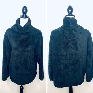 💥 GAP Body Fuzzy Black Sweatshirt in Sz M